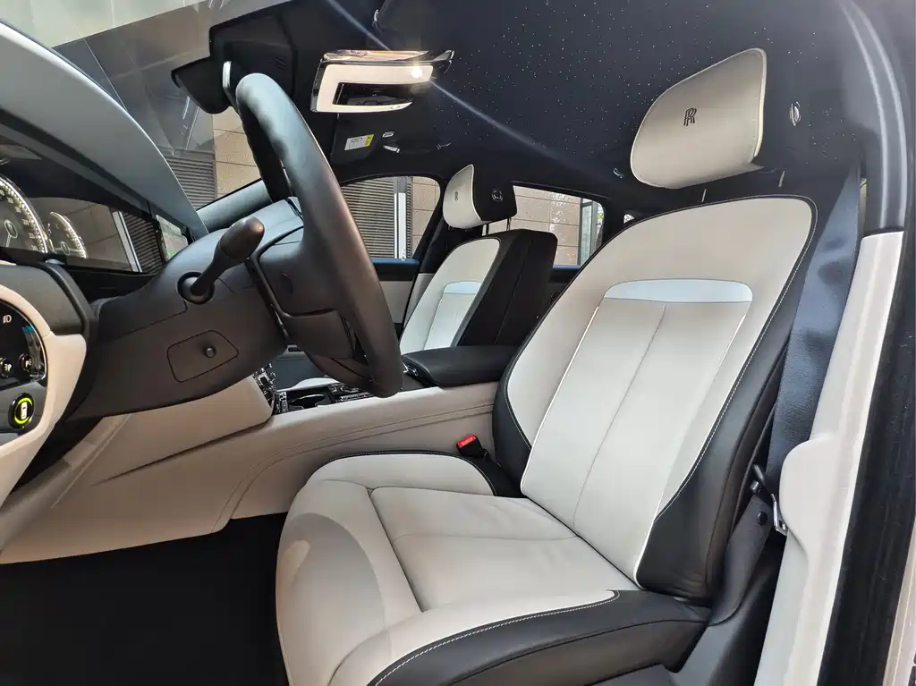 Rolls-Royce Ghost 2023