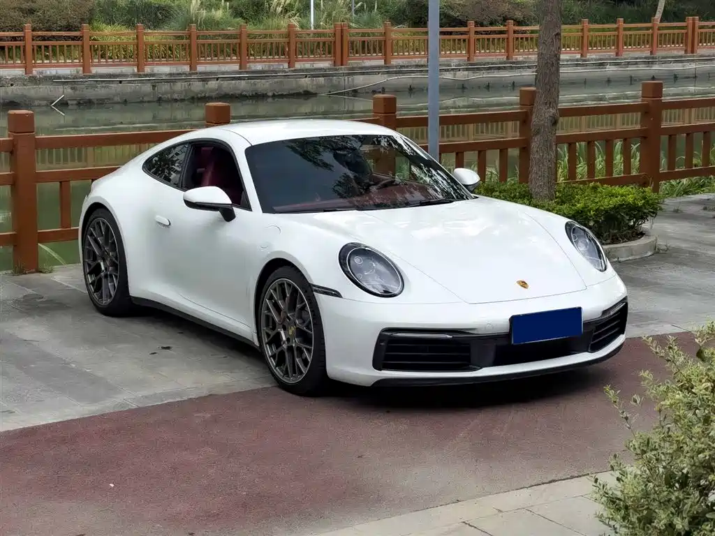 Porsche 911 2023