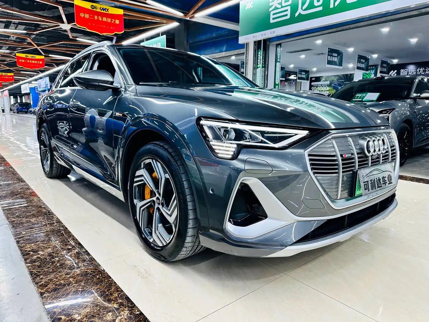 Audi e-tron 2023