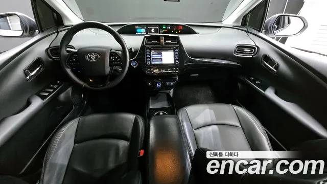Toyota Prius 2021
