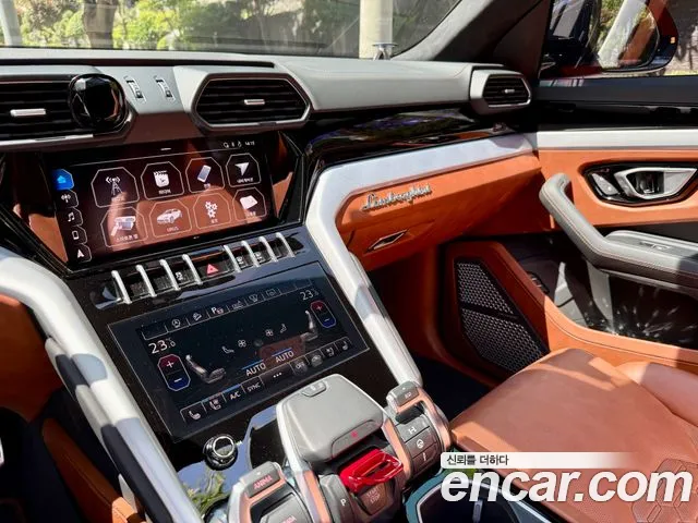 Lamborghini Urus 2021