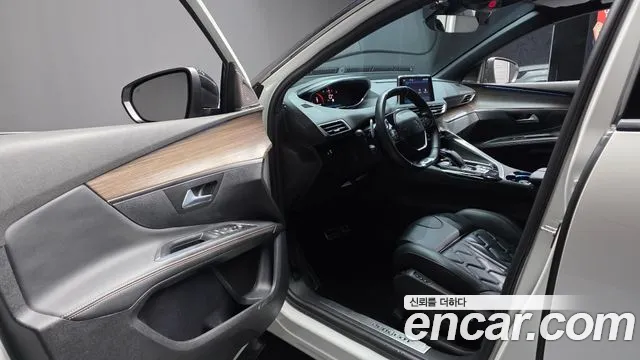 Peugeot 5008 2022