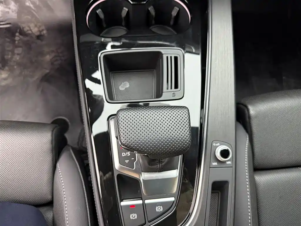 Audi A4 2024
