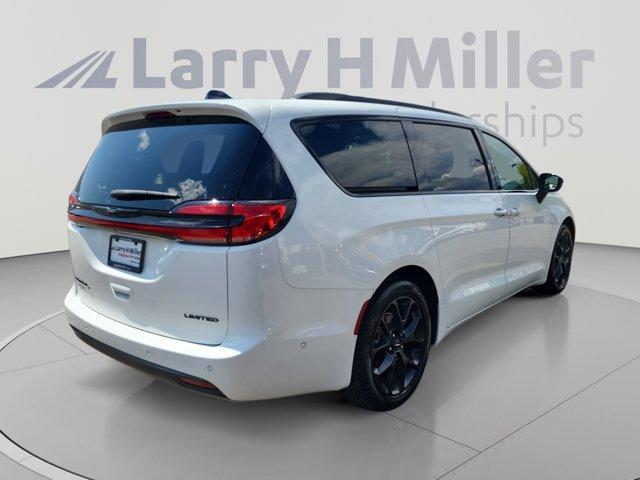 Chrysler Pacifica 2023