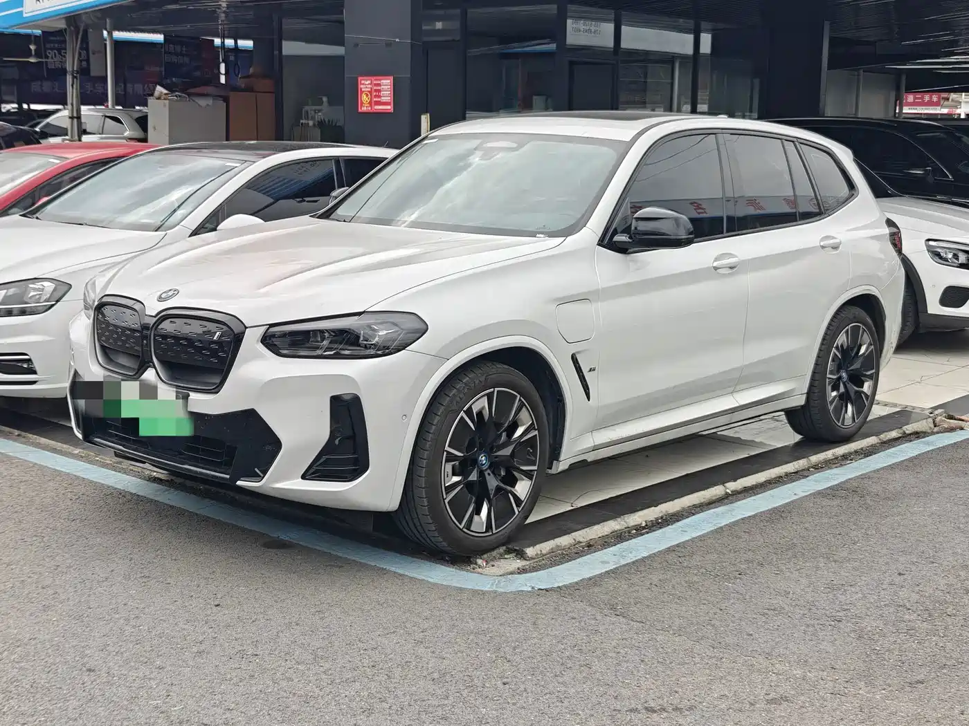 BMW iX3 2024