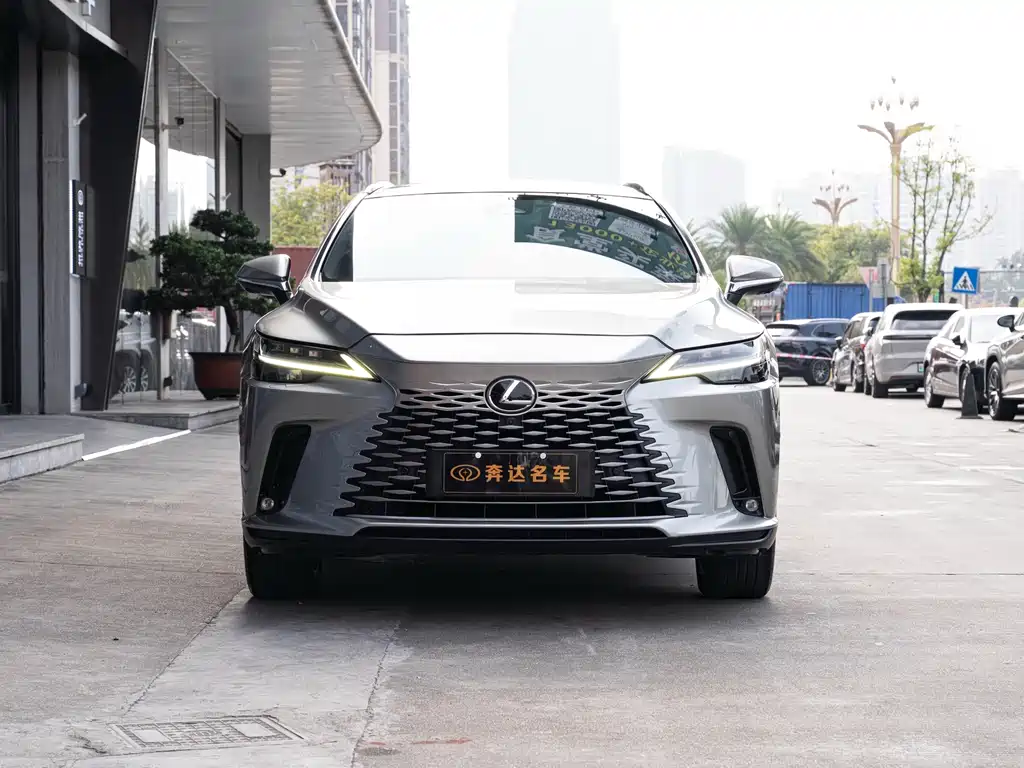 Lexus RX 2023
