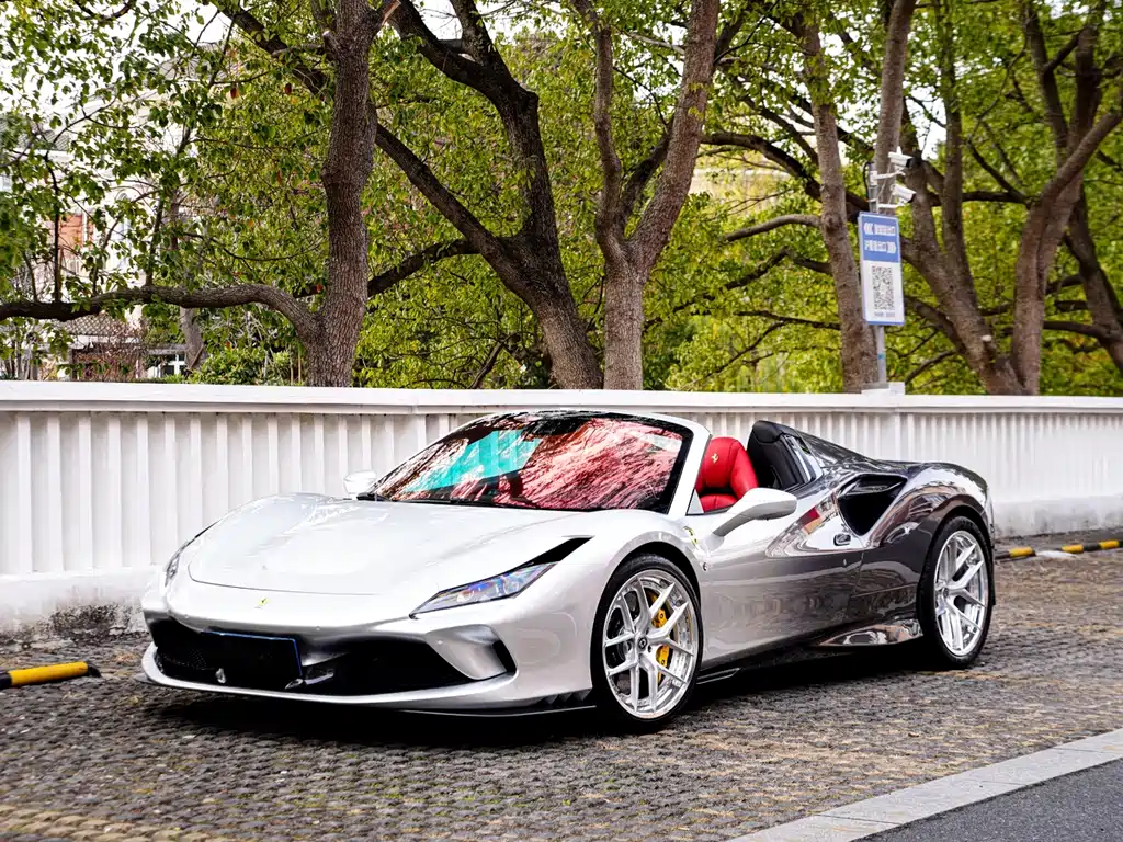 Ferrari F8 2022