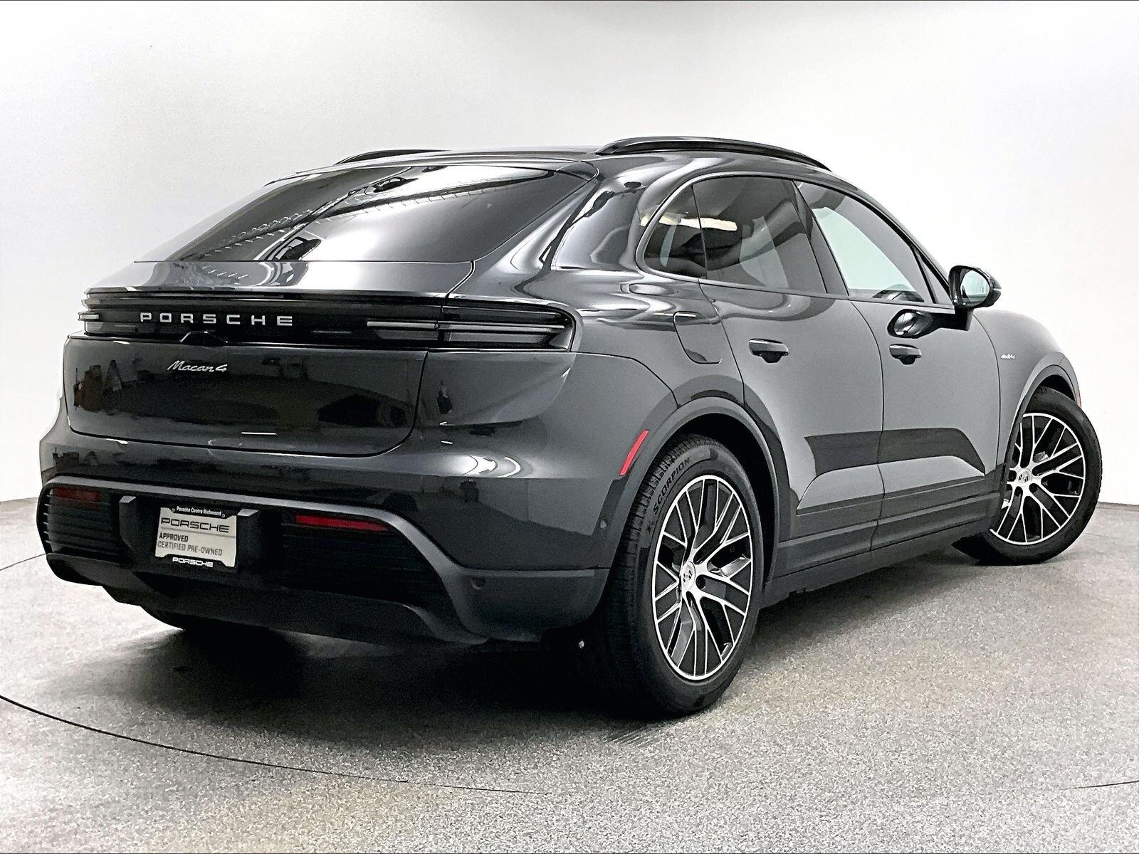 Porsche Macan 2025