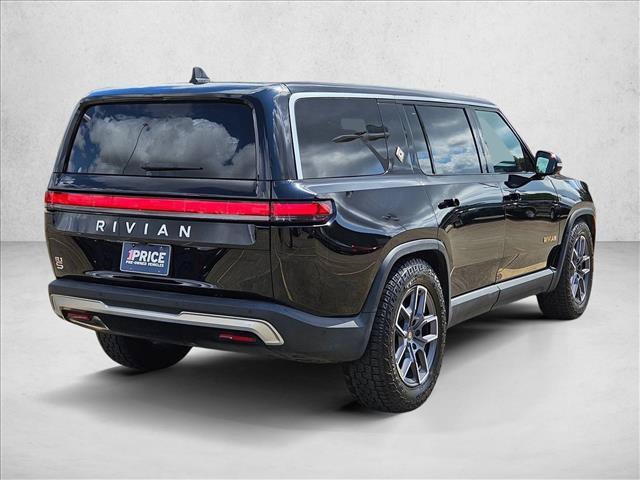 Rivian R1S 2023