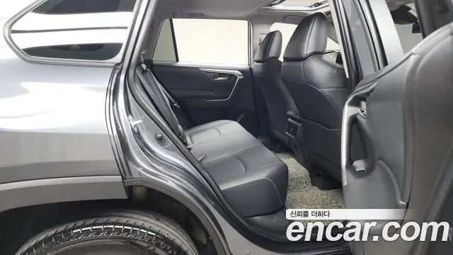 Toyota RAV4 2021