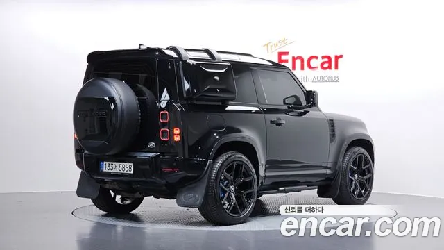 Land Rover Defender 2022