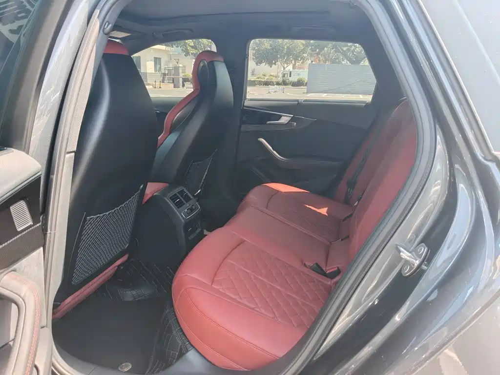 Audi S4 2024