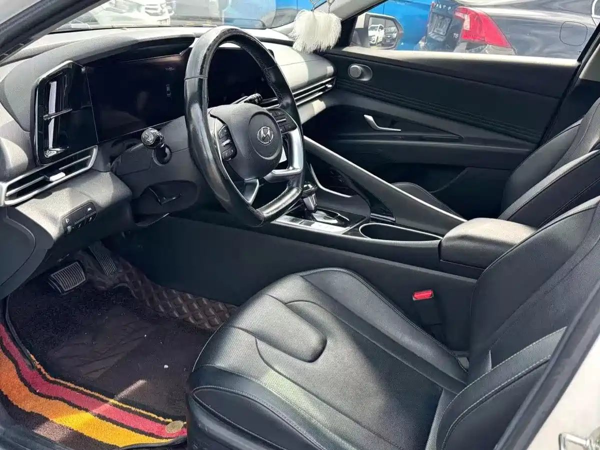 Hyundai Elantra 2021