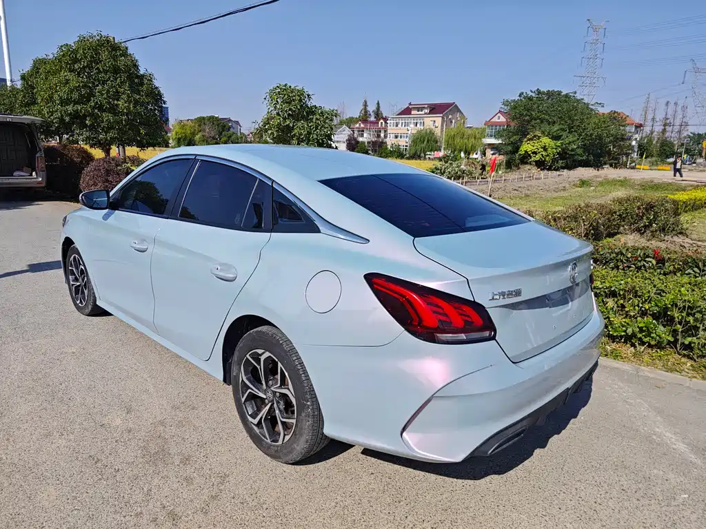 MG MG5 2022