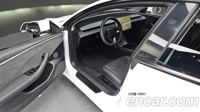 Tesla Model 3 2024