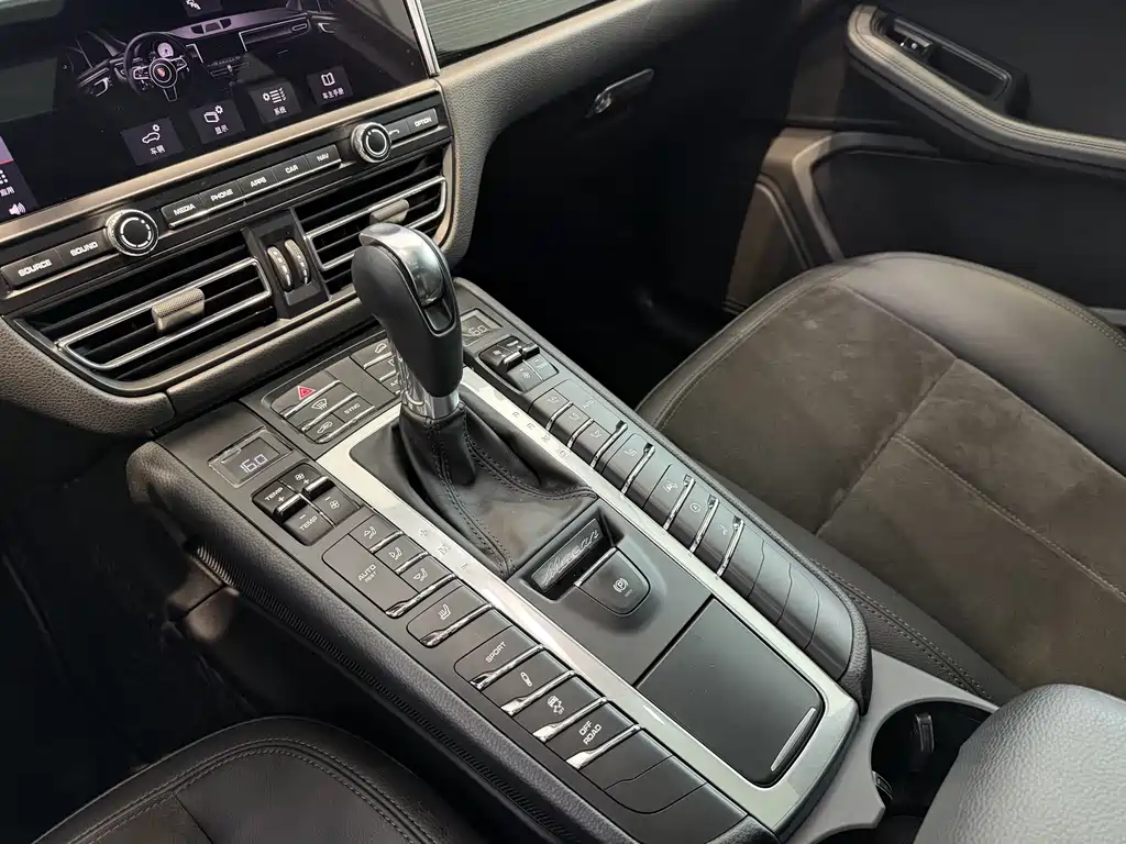 Porsche Macan 2022