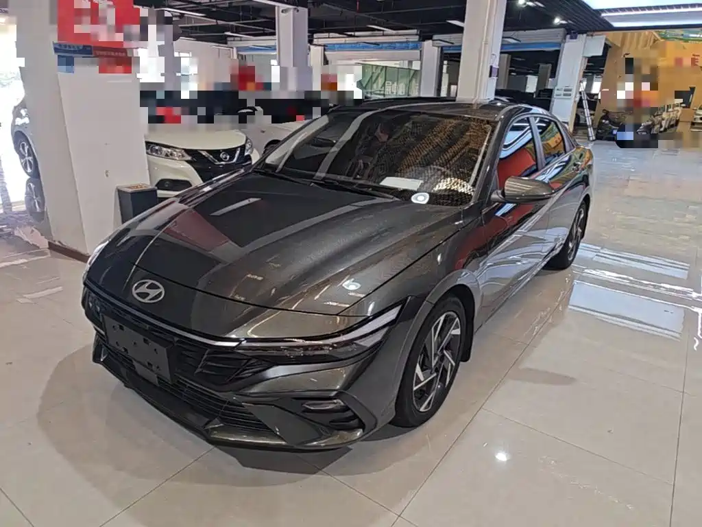 Hyundai Elantra 2025
