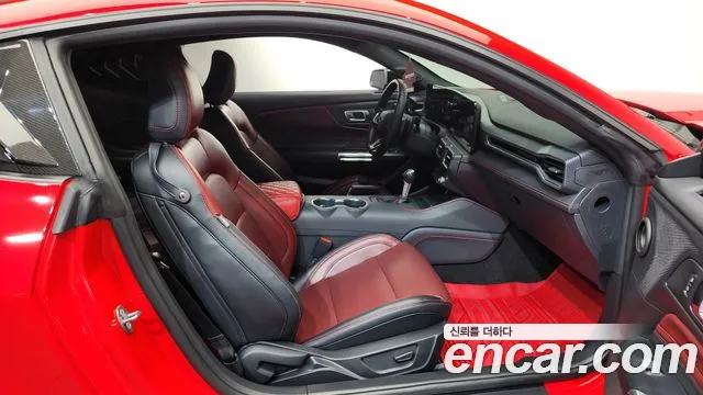 Ford Mustang 2024