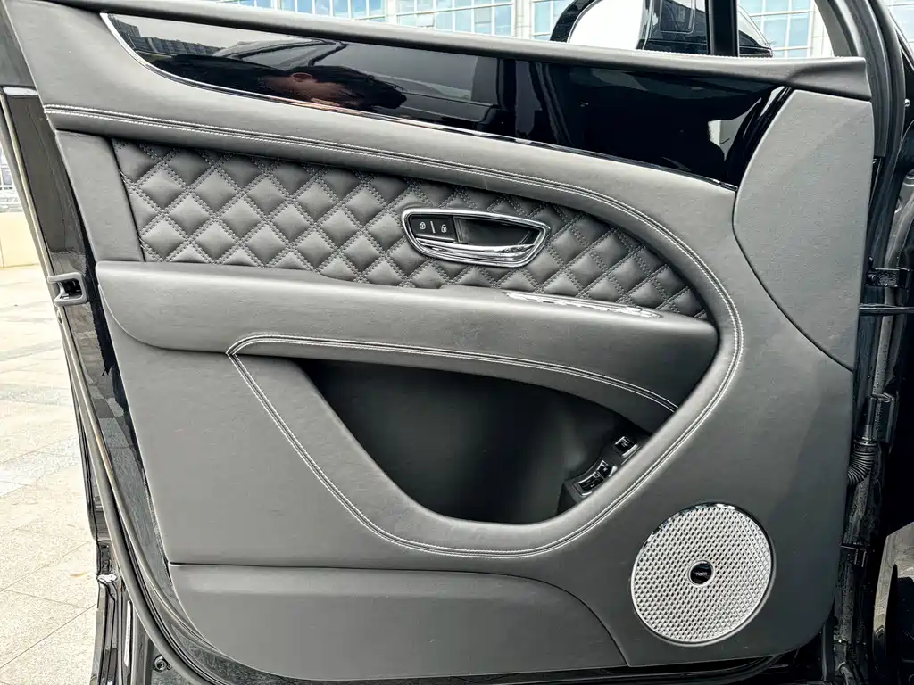 Bentley Bentayga 2022