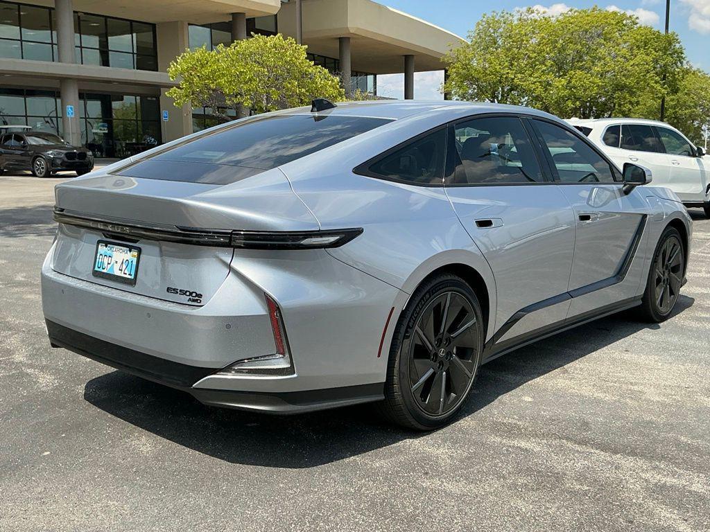 Lexus ES 2026