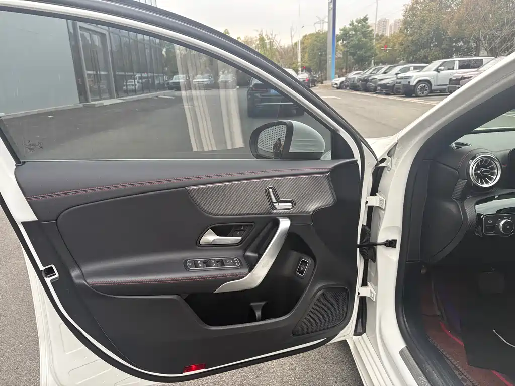 Mercedes-Benz A-Класс 2024