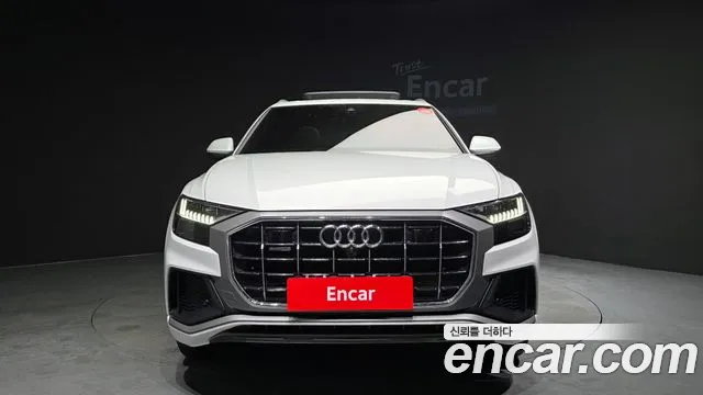 Audi Q8 2021