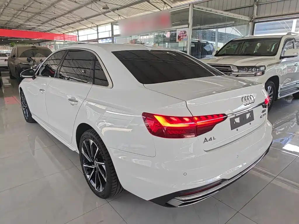 Audi A4 2022