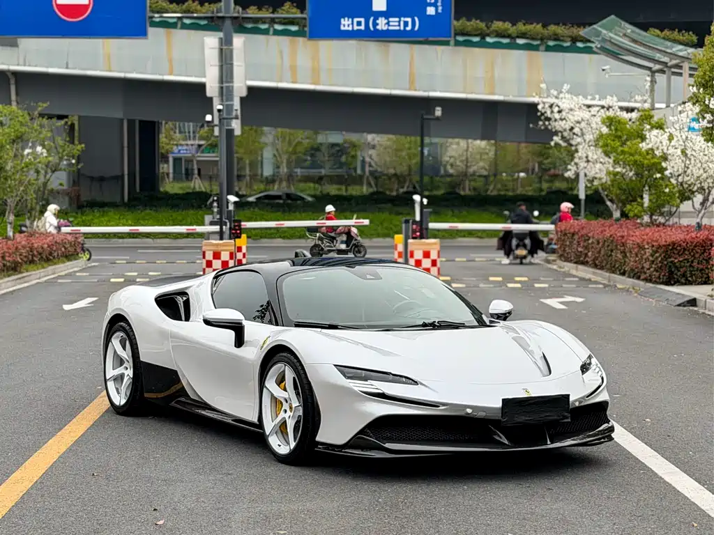 Ferrari SF90 2022