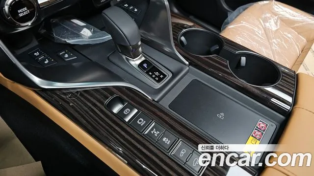 Lexus LX 2025
