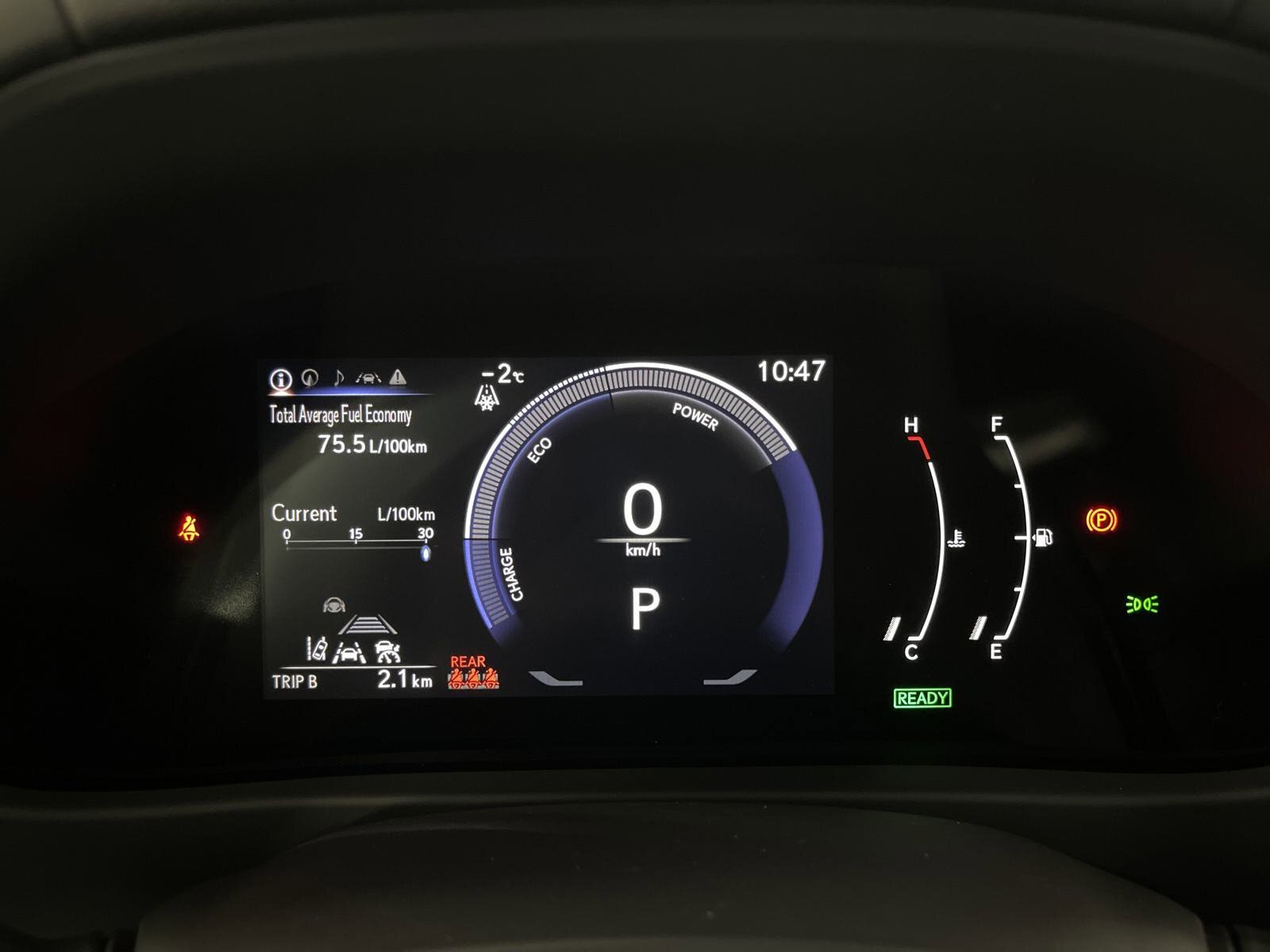 Lexus UX 2025