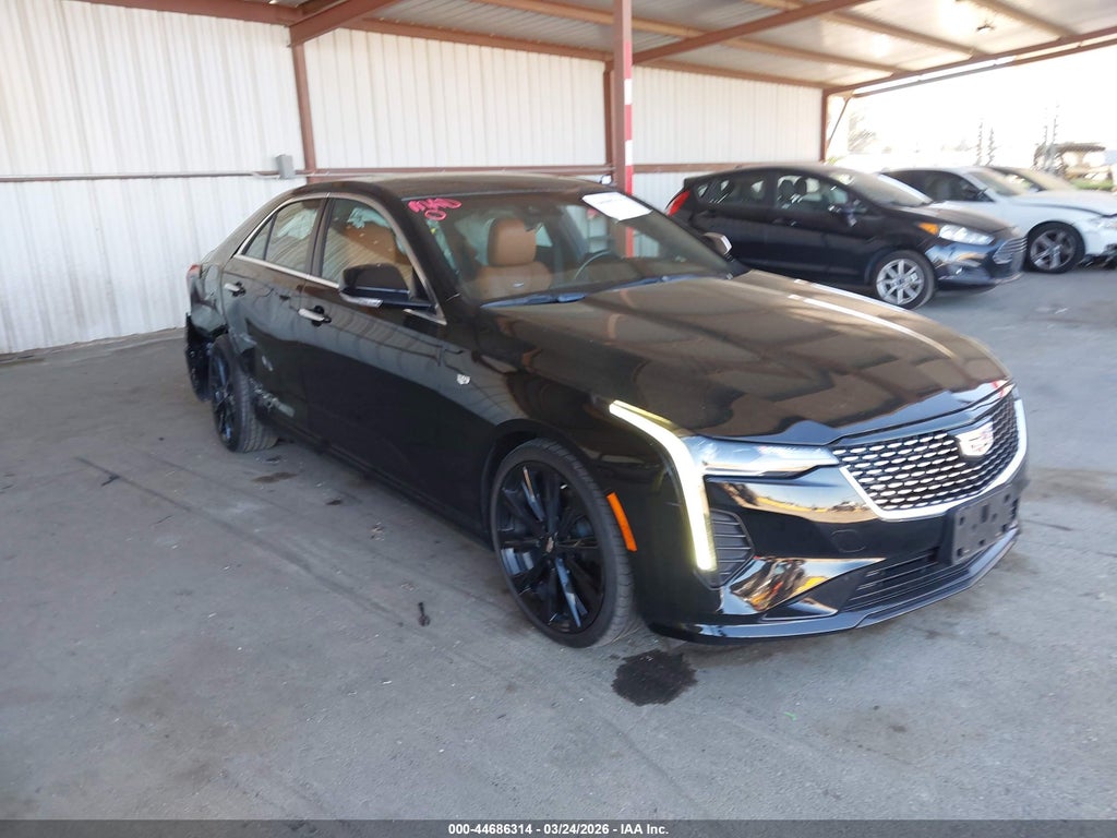 Cadillac CT4 2021