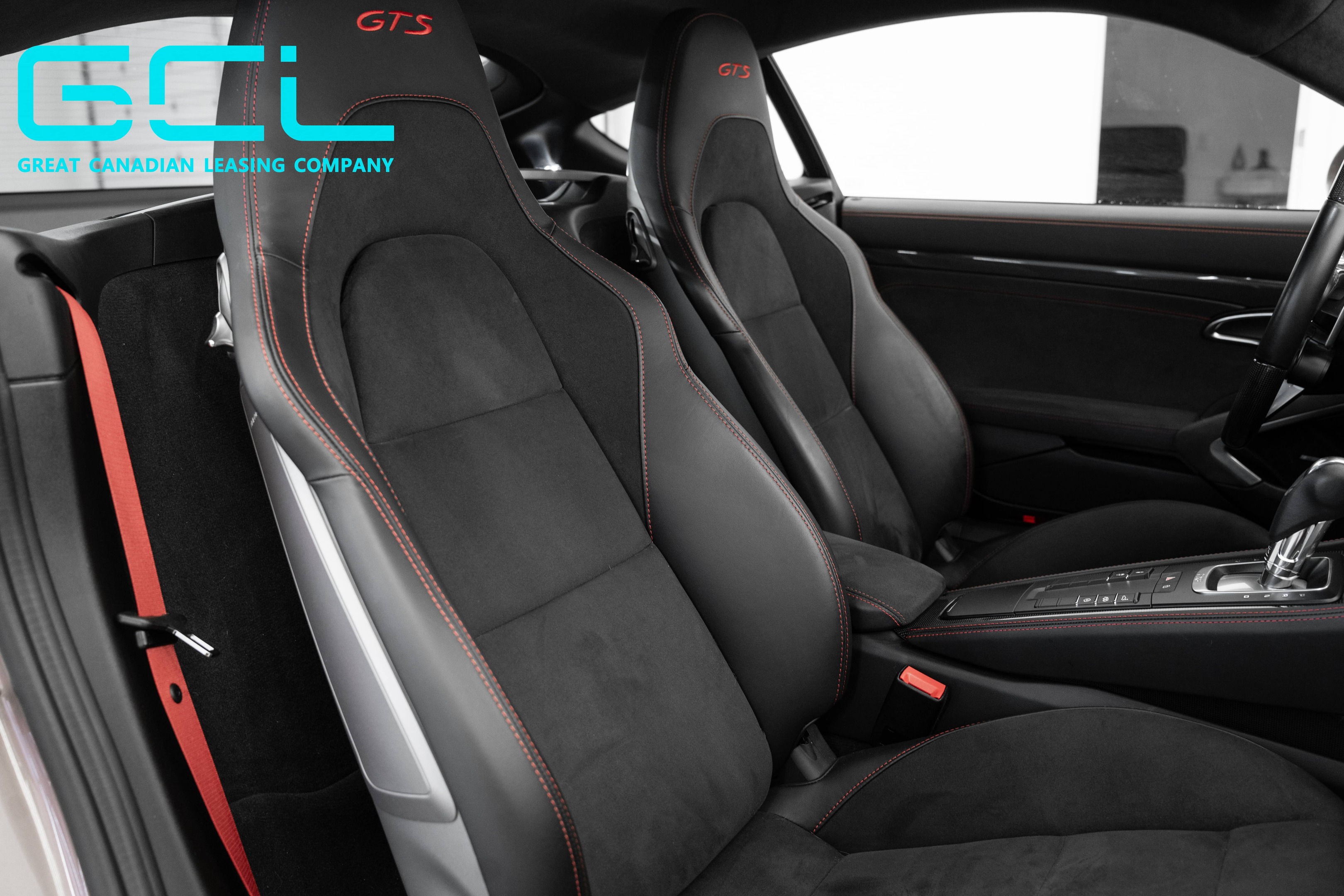 Porsche Cayman 2022