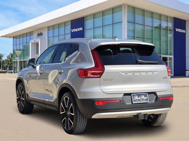 Volvo XC40 2025