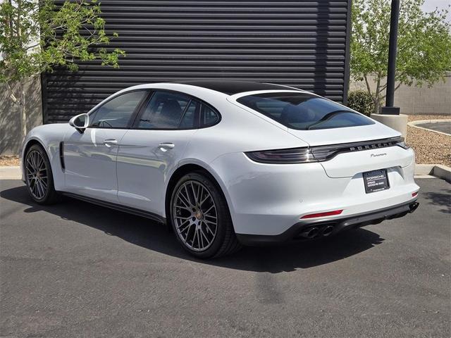 Porsche Panamera 2023
