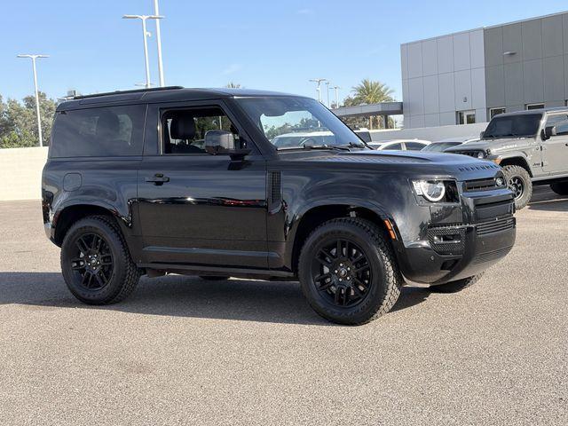 Land Rover Defender 2022