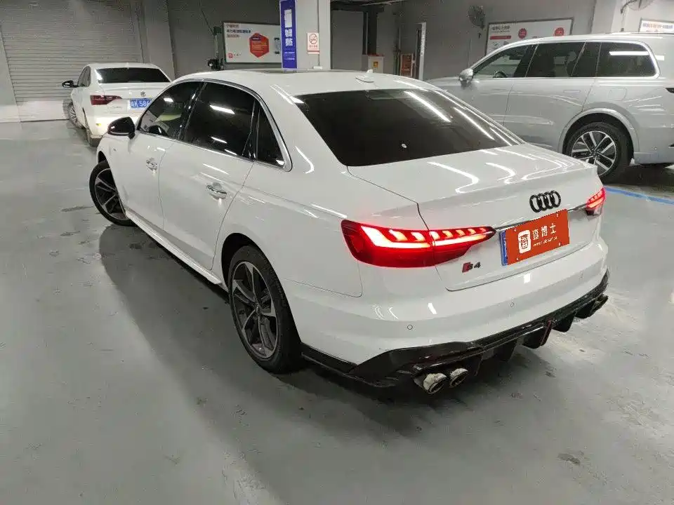 Audi A4 2021