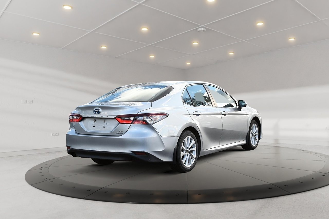 Toyota Camry 2022