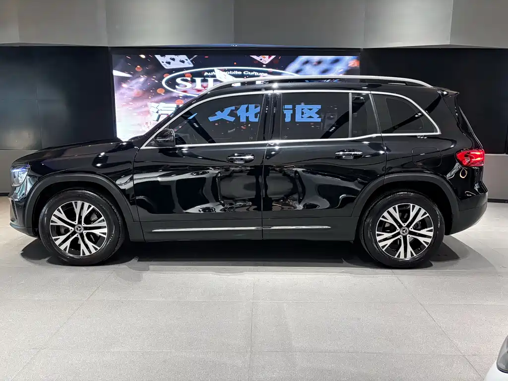 Mercedes-Benz GLB 2024