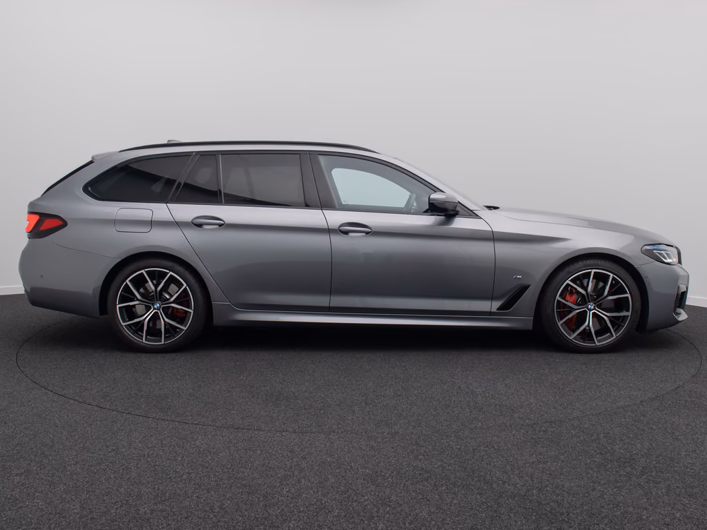 BMW 540 2023