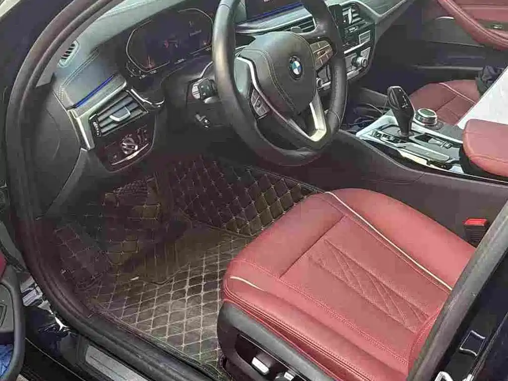 BMW 5 серии 2022