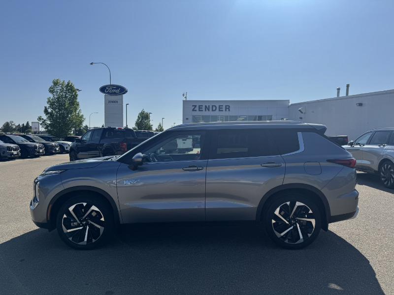 Mitsubishi Outlander 2023