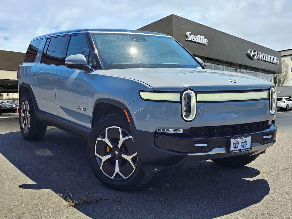 Rivian R1S 2023
