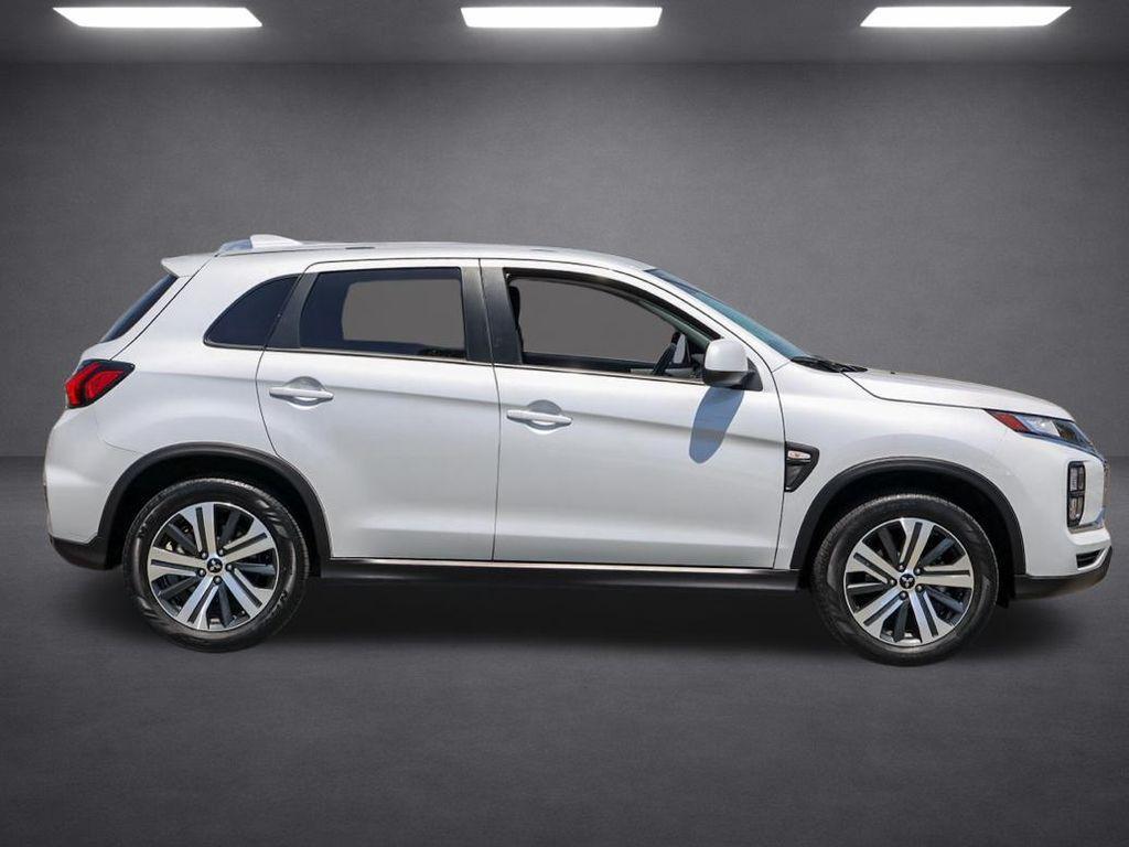 Mitsubishi Outlander Sport 2024