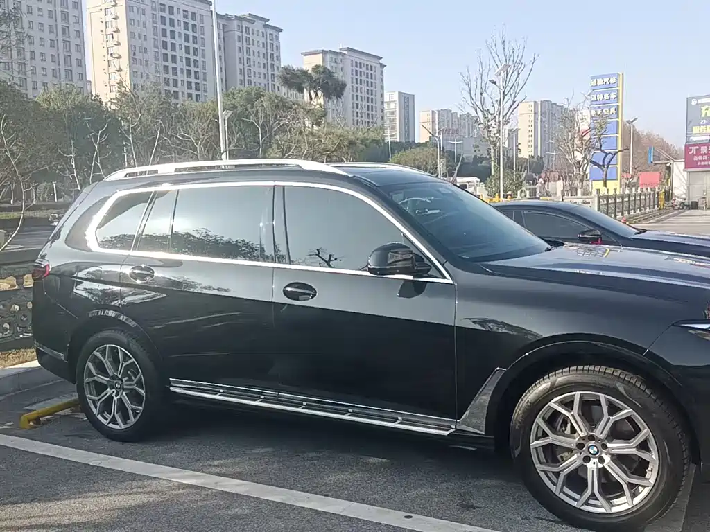 BMW X7 2023