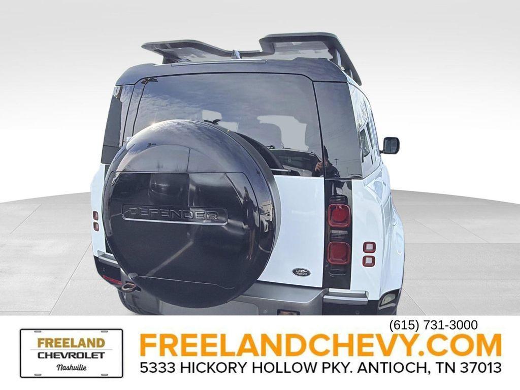 Land Rover Defender 2022