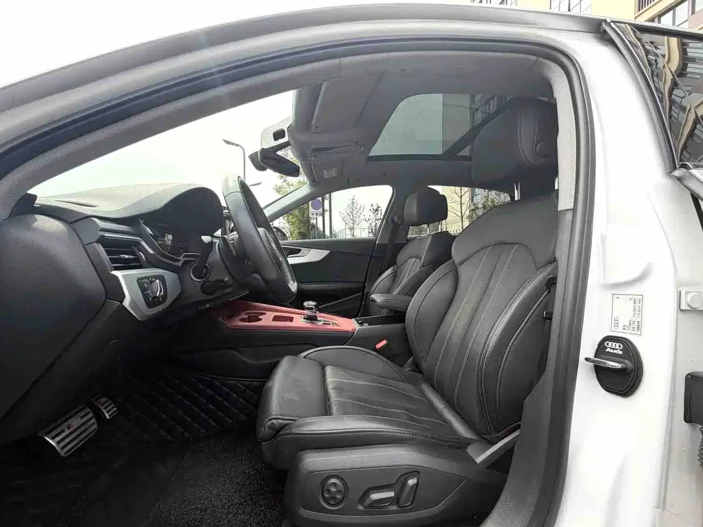 Audi A4 2023