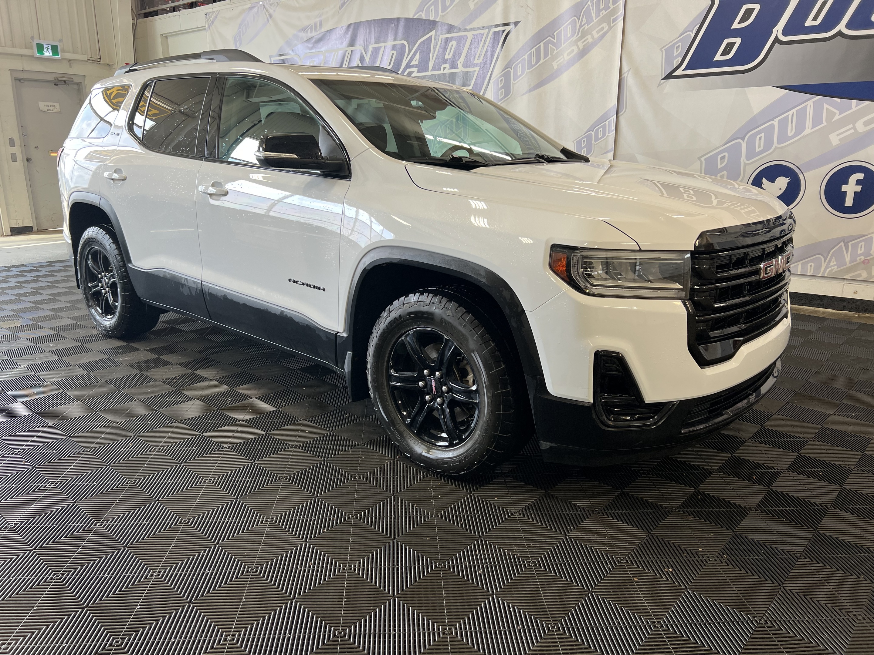 GMC Acadia 2023