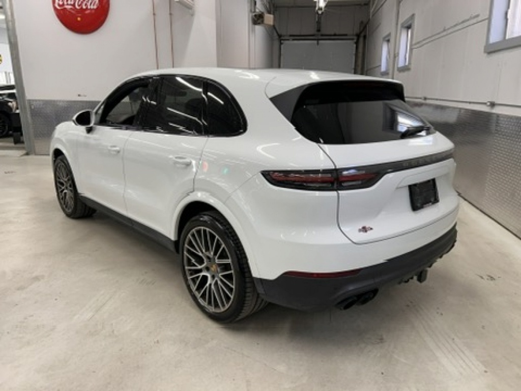 Porsche Cayenne 2022
