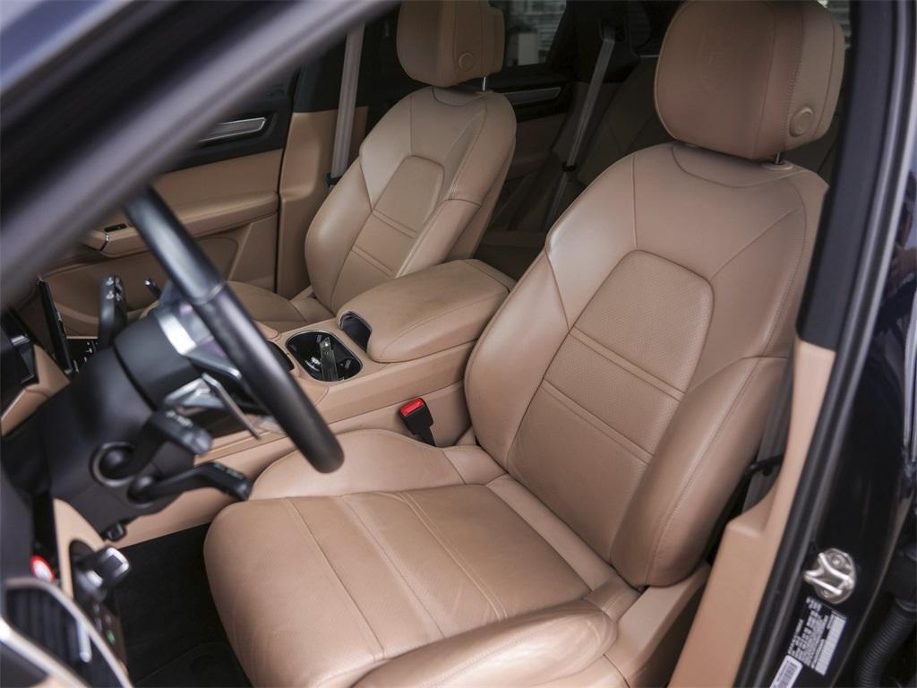 Porsche Cayenne 2023