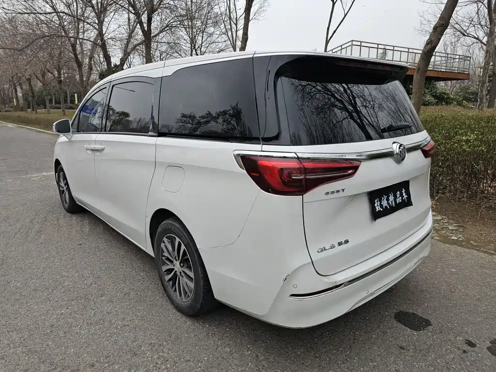 Buick GL8 2021